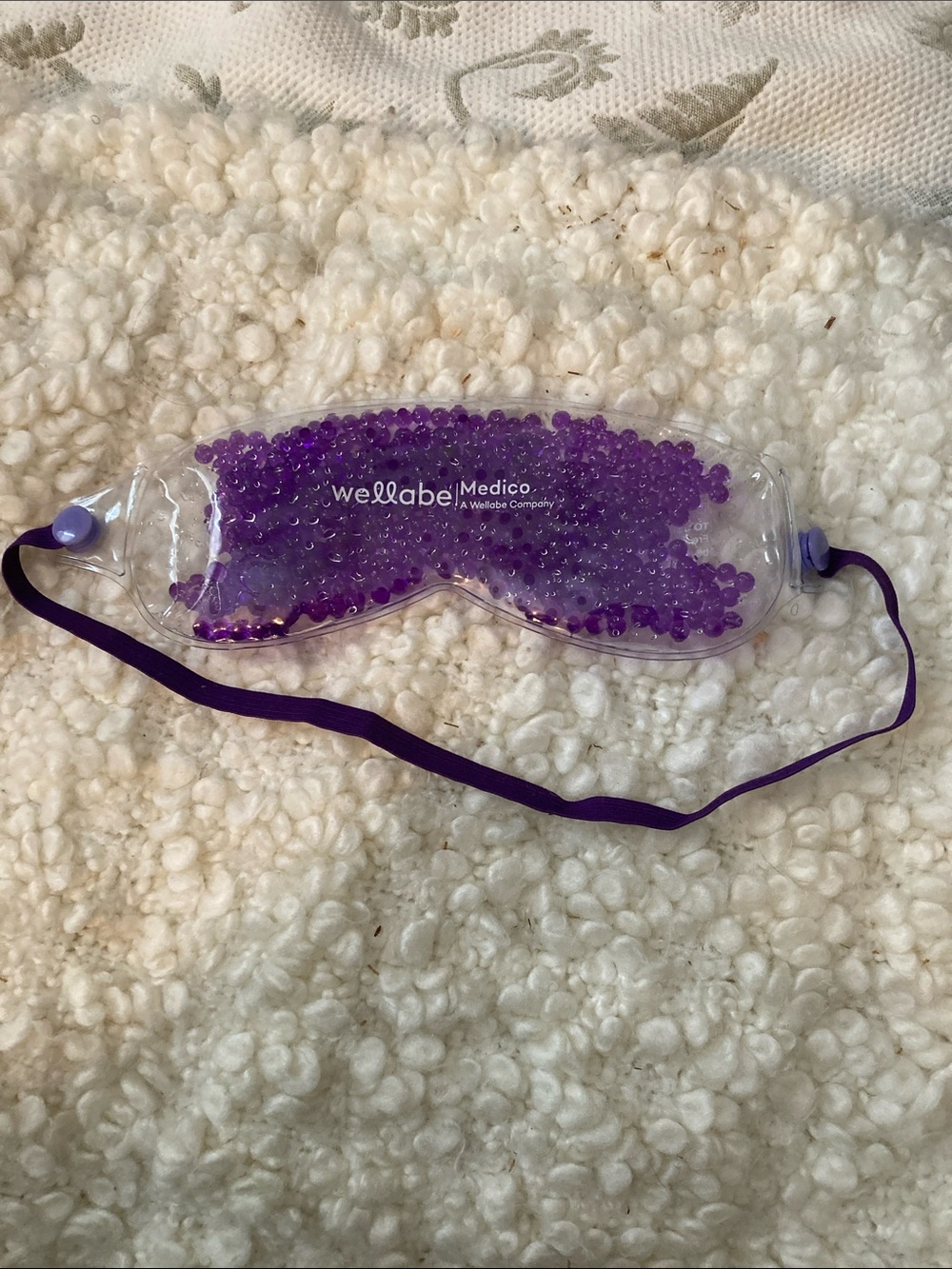 NWT eye mask - use Warm or cold